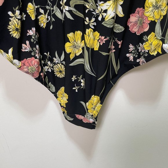 Love & Legend Black Floral Deep V-Neck Bodysuit sz 3X - Picture 10 of 10